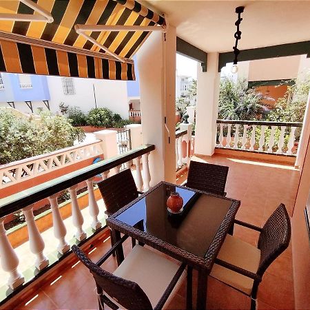 Casa Playa, Terraza Y Garaje Apartment Нерха Екстериор снимка