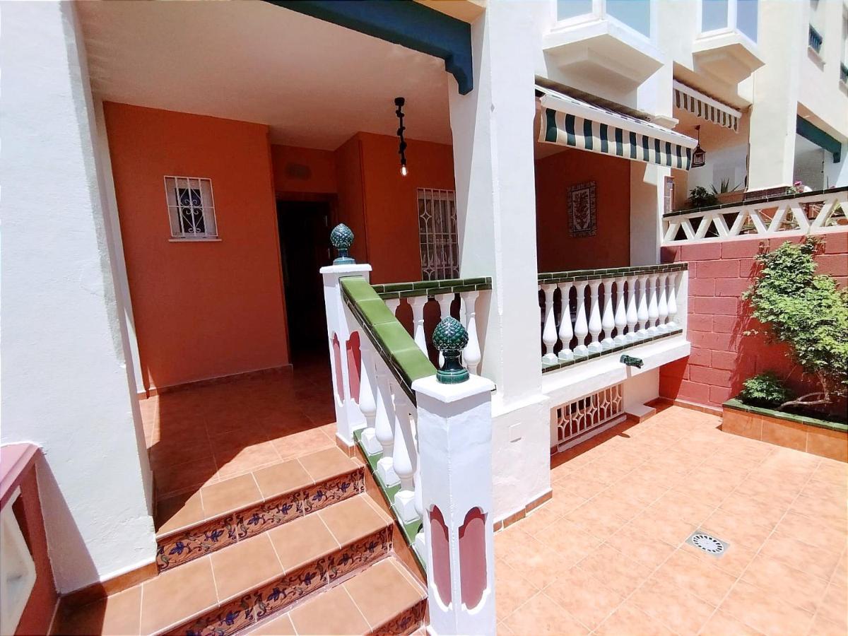 Casa Playa, Terraza Y Garaje Apartment Нерха Екстериор снимка