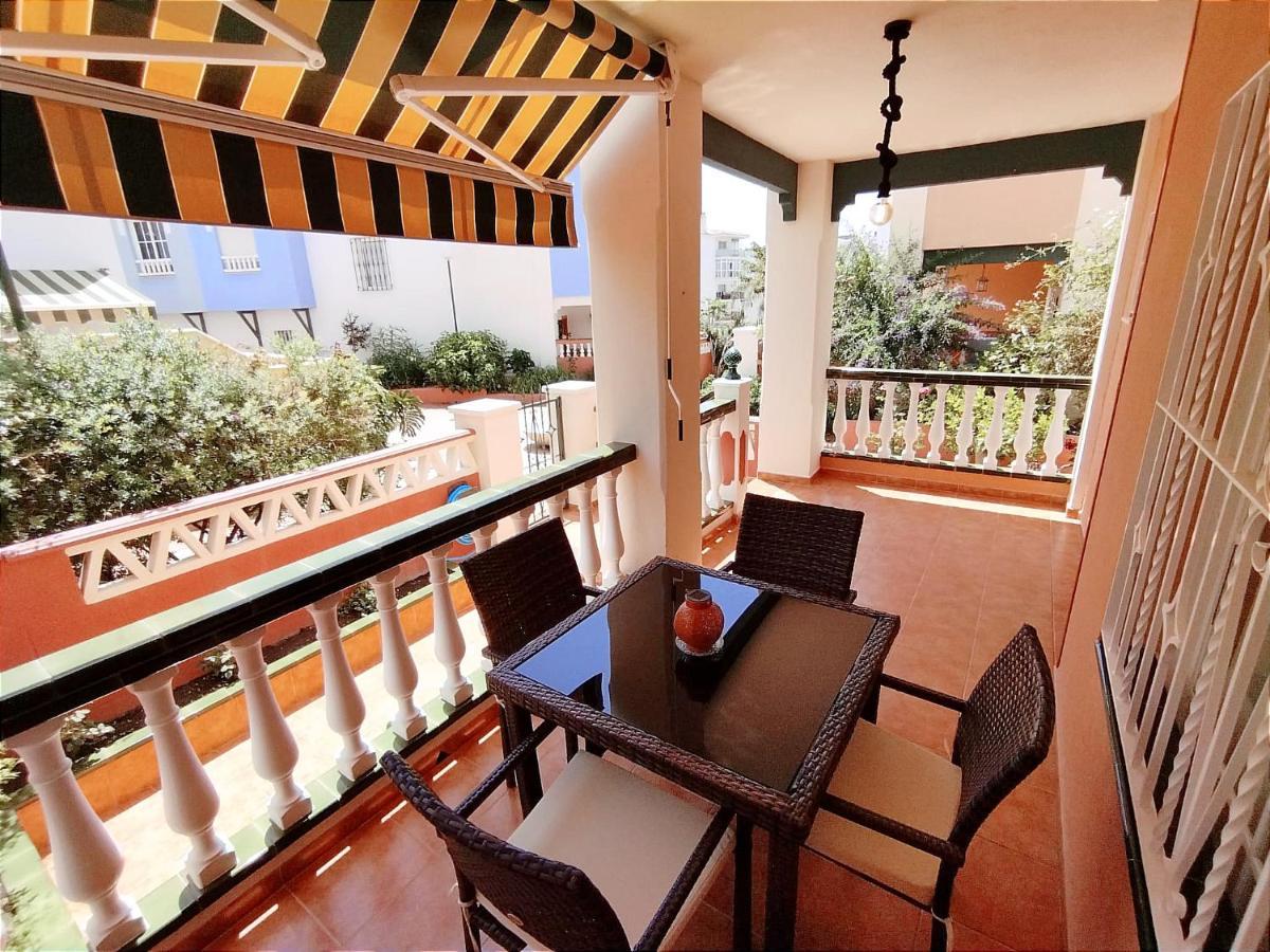 Casa Playa, Terraza Y Garaje Apartment Нерха Екстериор снимка