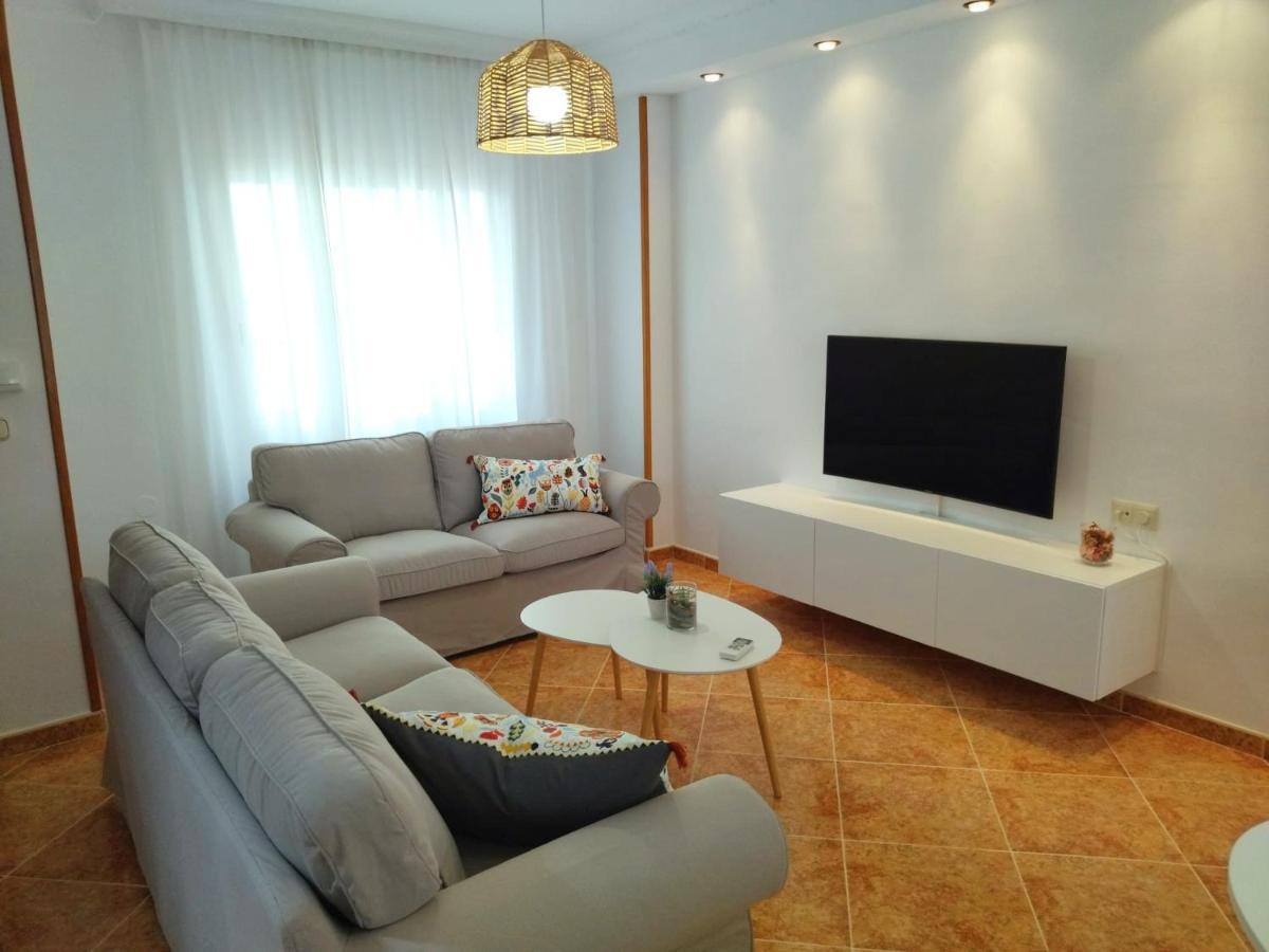 Casa Playa, Terraza Y Garaje Apartment Нерха Екстериор снимка