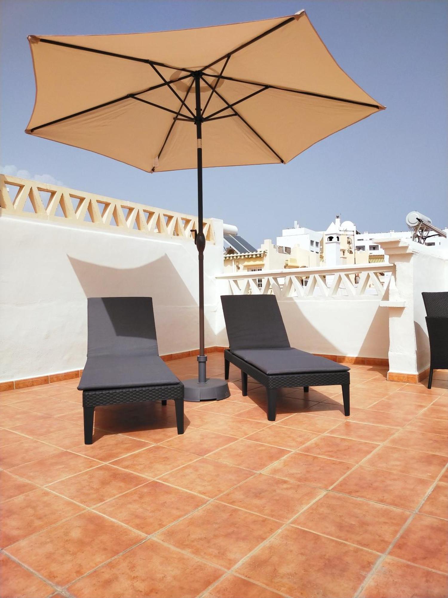 Casa Playa, Terraza Y Garaje Apartment Нерха Екстериор снимка