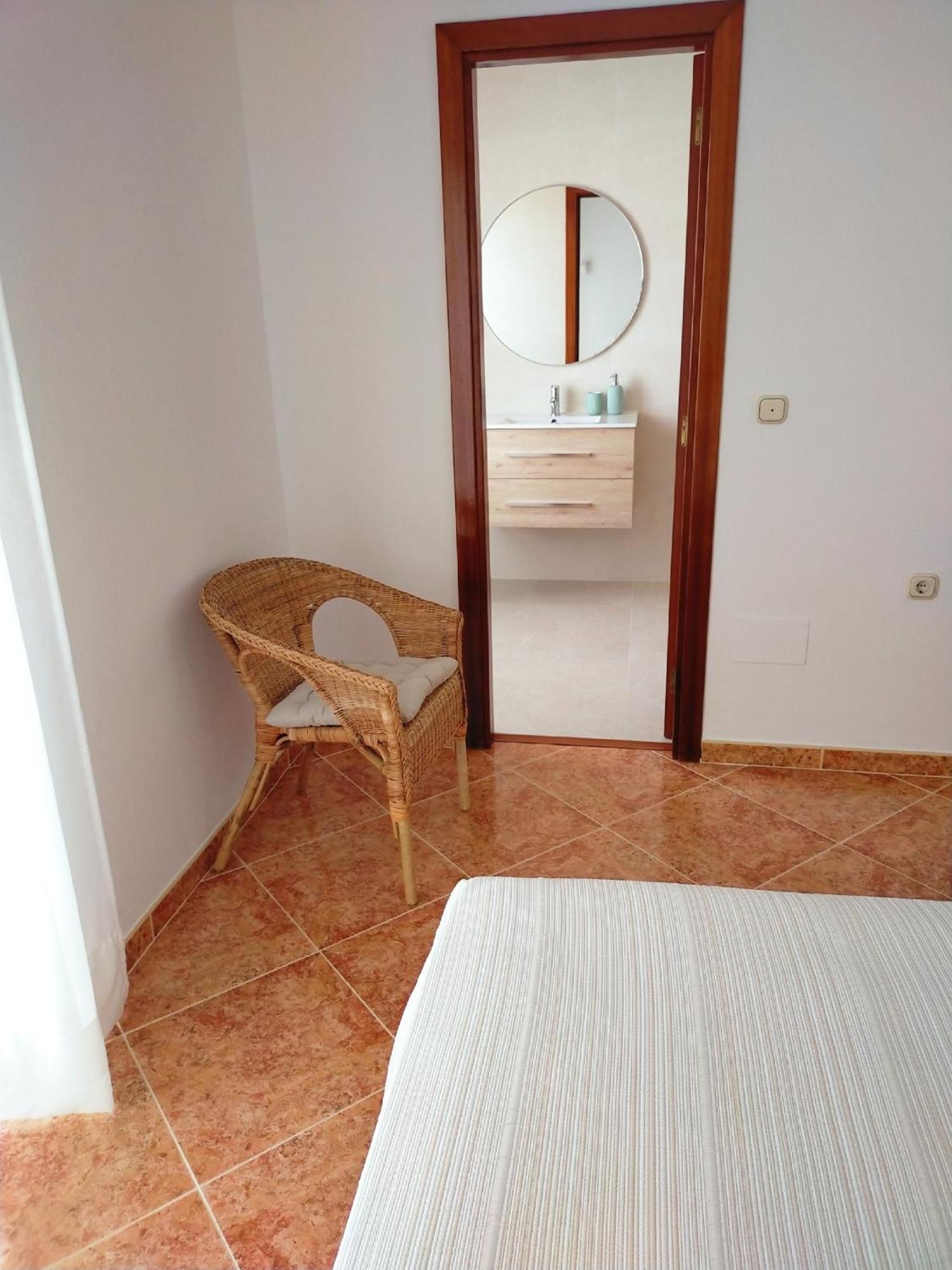 Casa Playa, Terraza Y Garaje Apartment Нерха Екстериор снимка