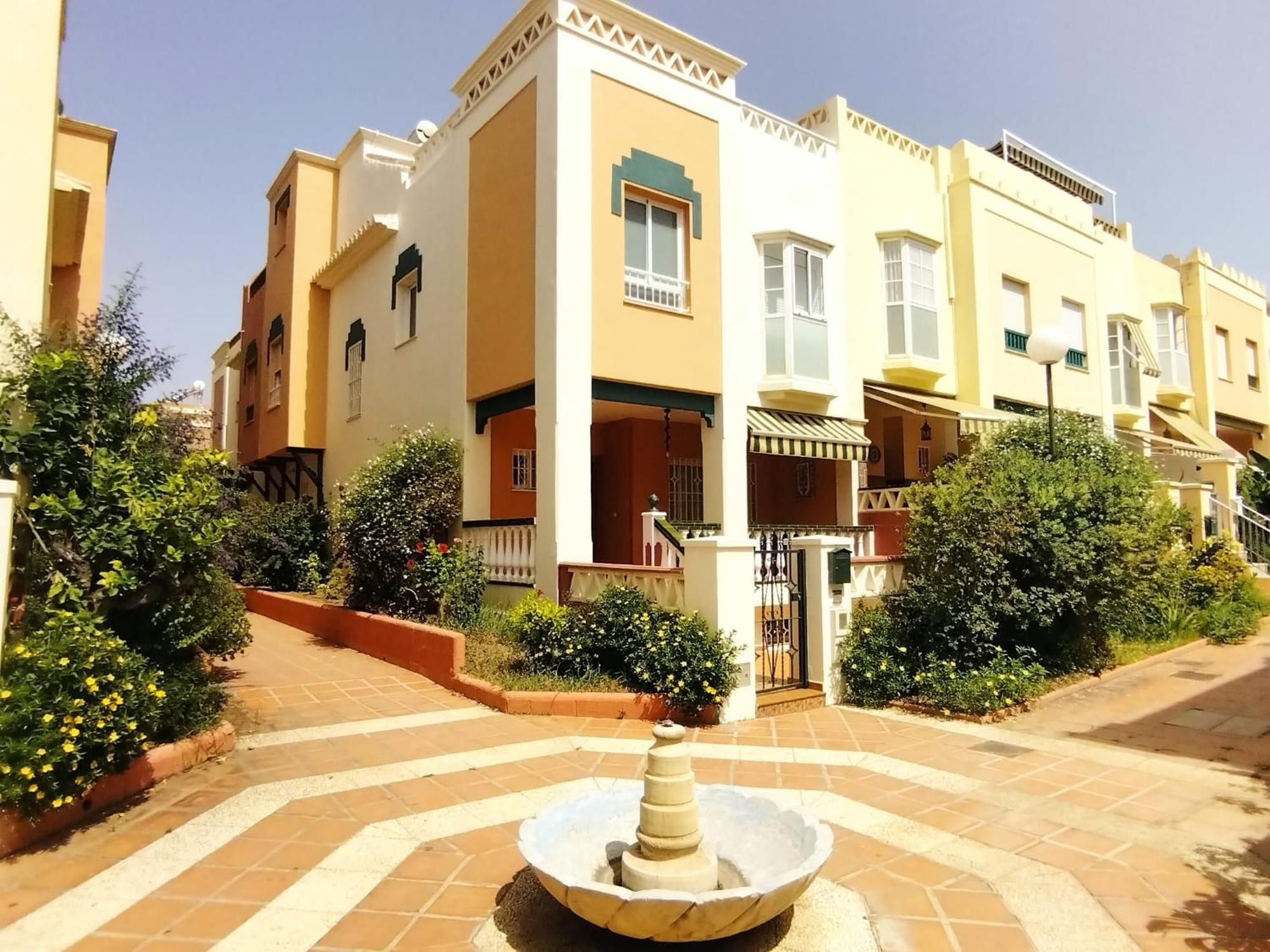 Casa Playa, Terraza Y Garaje Apartment Нерха Екстериор снимка